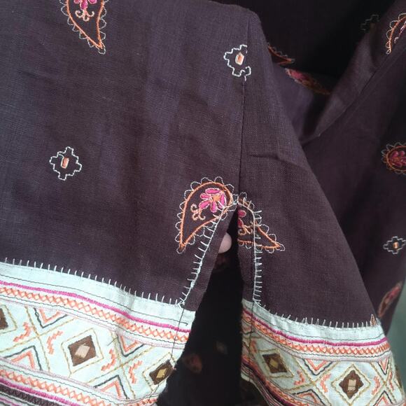 Grace Brown Tunic with 3/4 Length Sleeves Pink Paisley W Accents - Picture 5 of 6